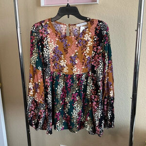 NWT Ces Femme Womens Boho‎ Floral Long sleeve Flowy Top Size Small